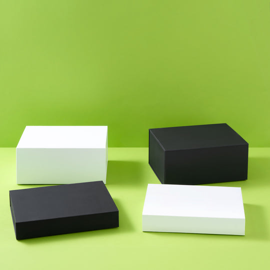 Scatole regalo magnetiche A5 piatte in nero e bianco